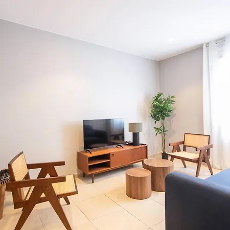 P1mal1091- Fantastic 3bed Steps Away From Sagrada *