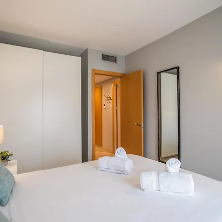 Apartment P1mal1091- Fantastic 3bed Steps Away From Sagrada Barcelona