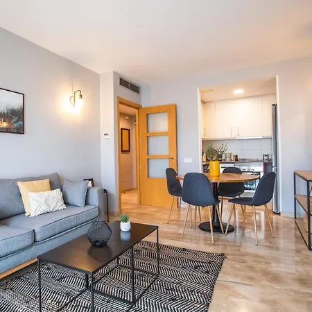 P1mal1091- Fantastic 3bed Steps Away From Sagrada